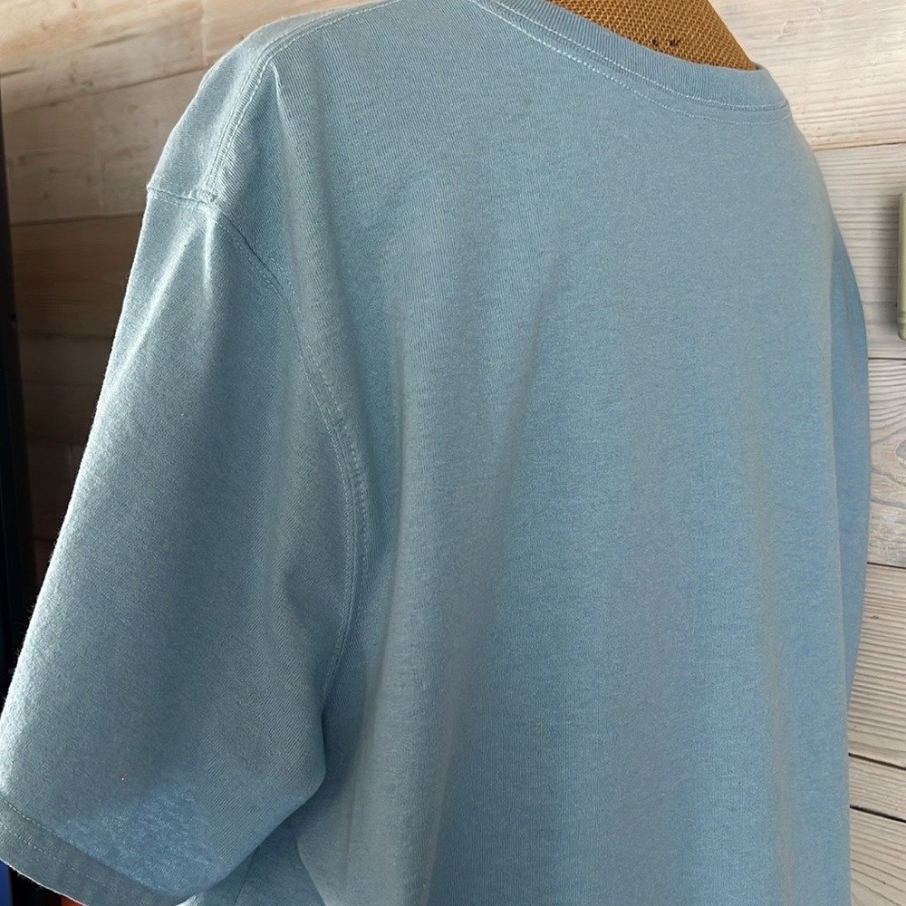 Women’s Carhartt tee. XXL (20) - Picture 3 of 6